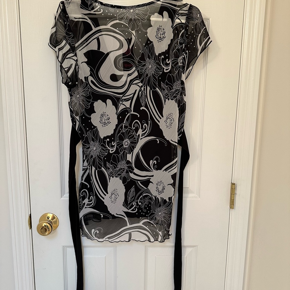 Women’s short sleeve blouse. XL